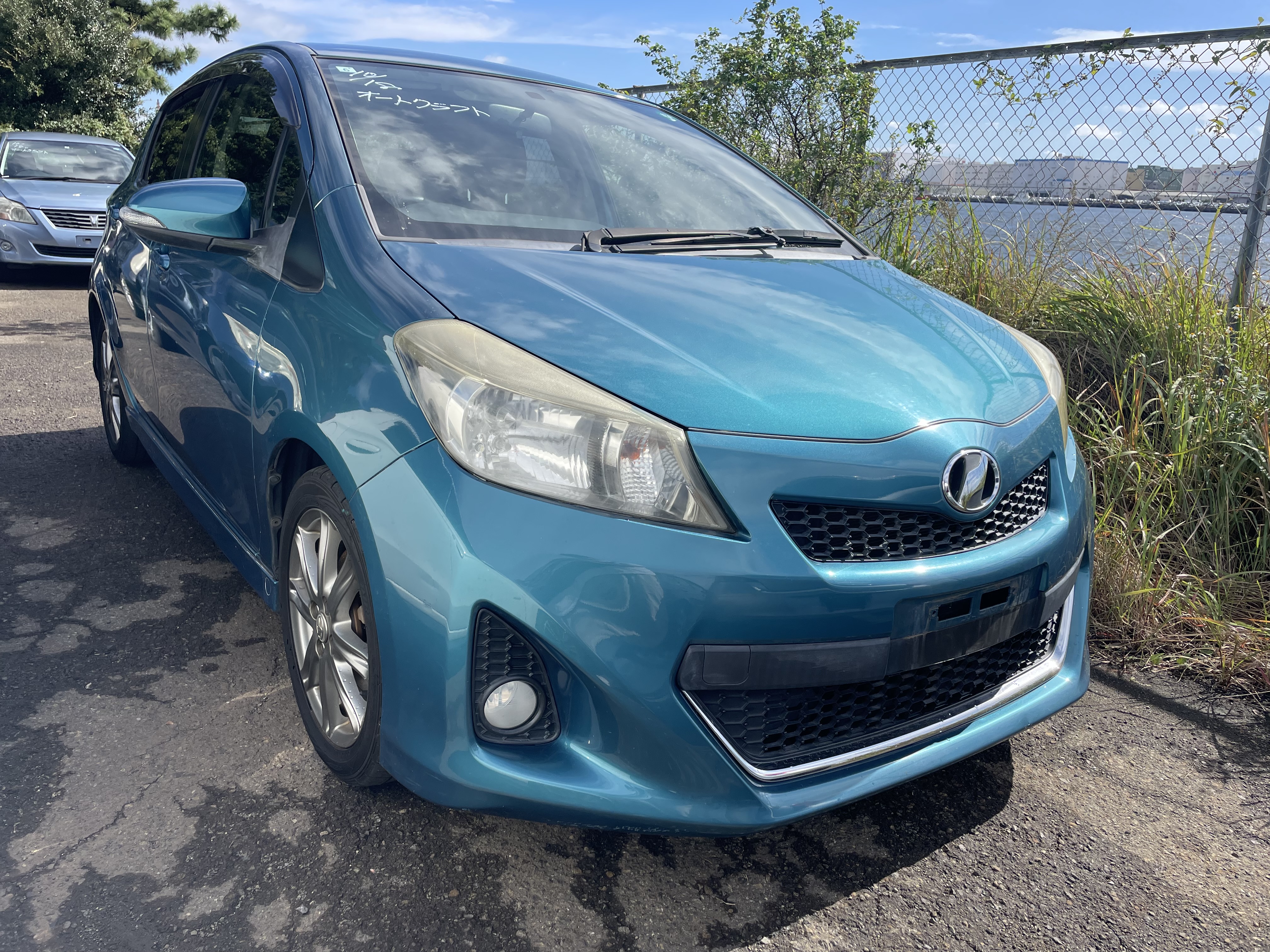 Toyota Vitz 2011