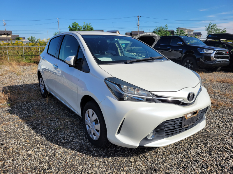 Toyota Vitz 2016