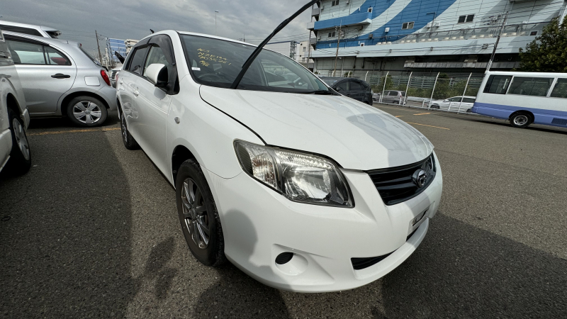 Toyota Corolla Fielder 2011