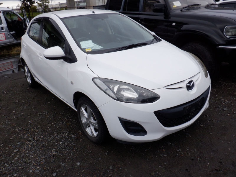 Mazda Demio 2011