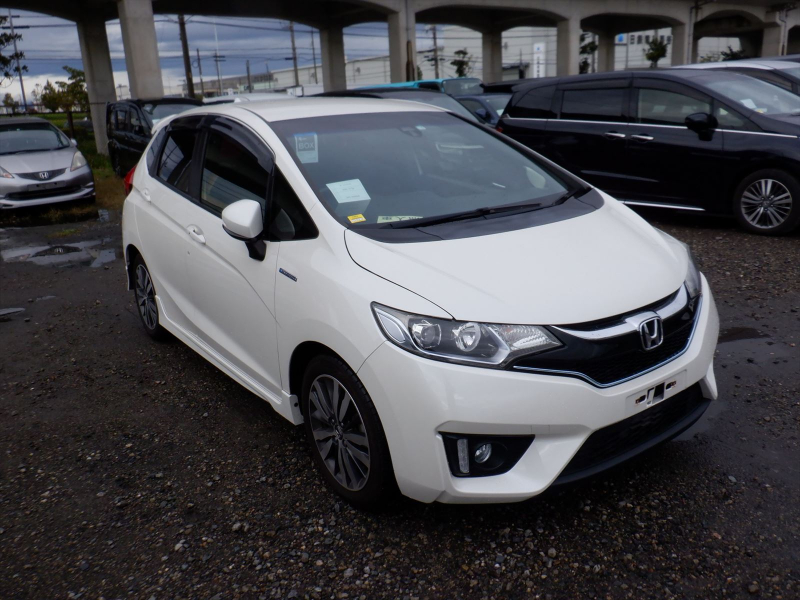 Honda Fit Hybrid 2016