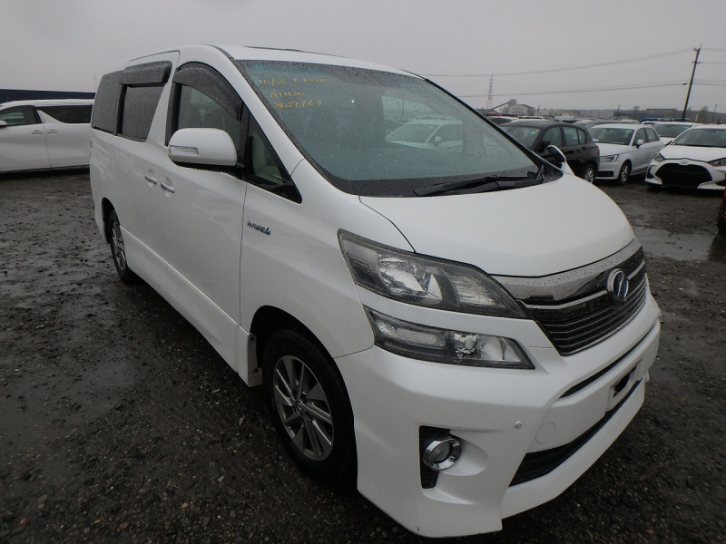 Toyota Vellfire Hybrid 2013