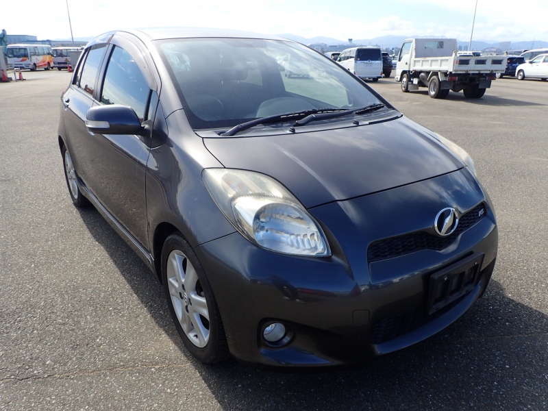 Toyota Vitz 2010