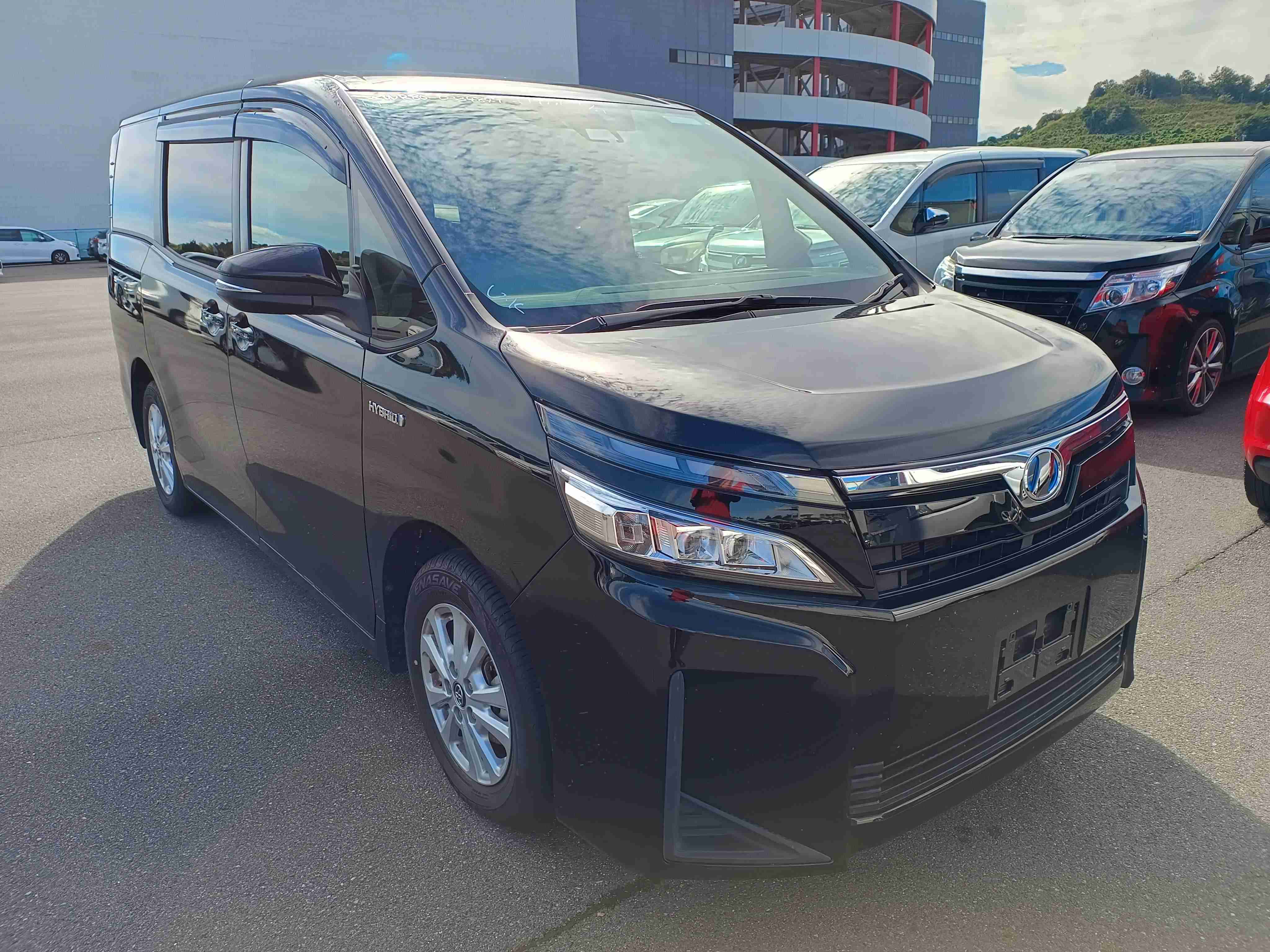 Toyota Voxy 2018