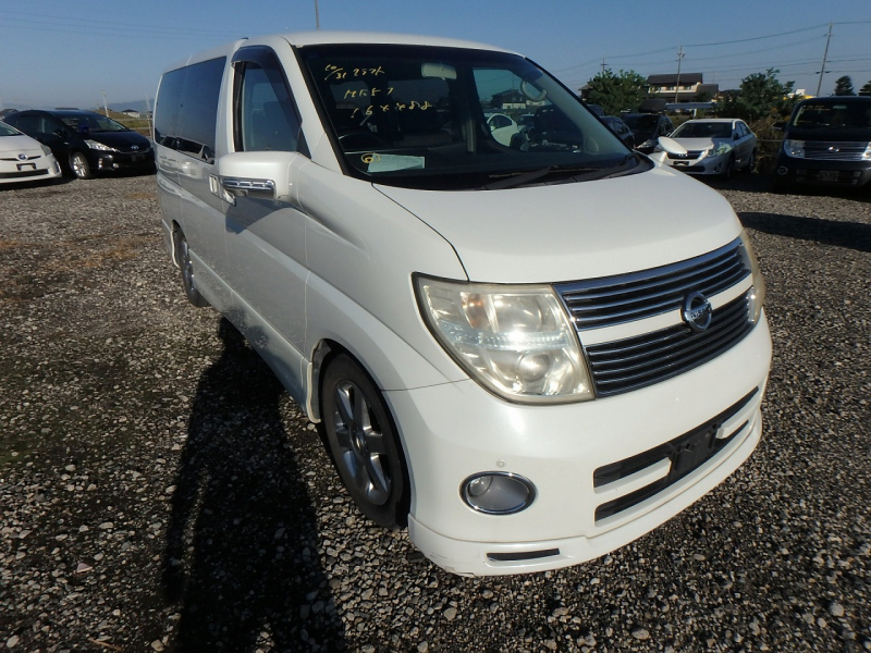 Nissan Elgrand 2008