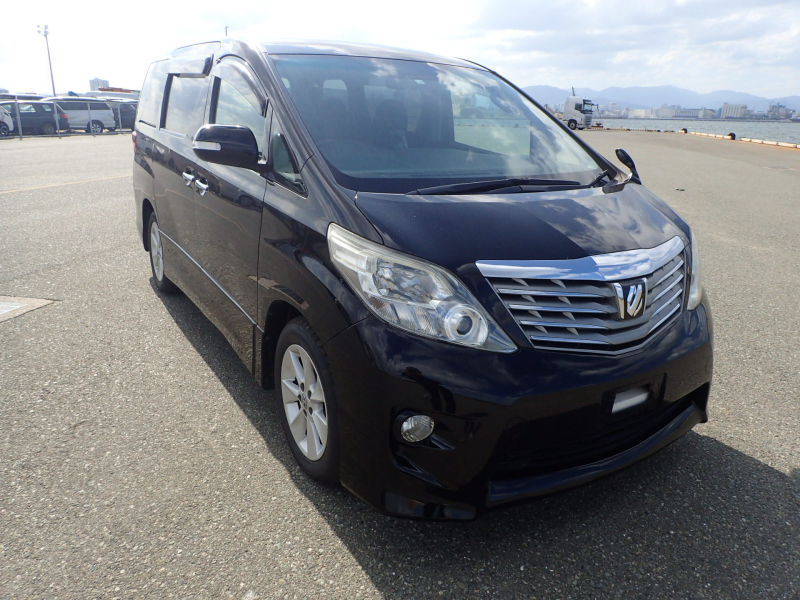 Toyota Alphard 2010