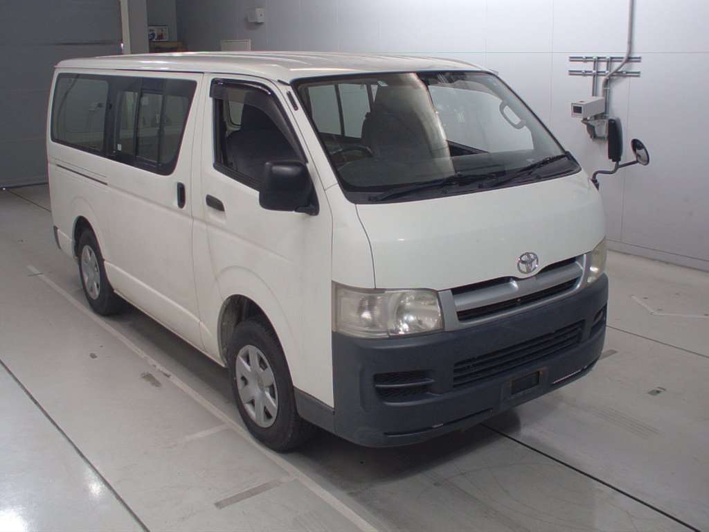 Toyota Regius Van 2006