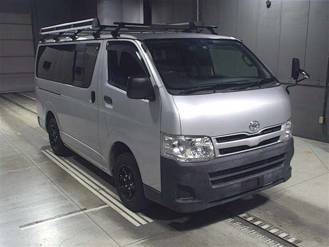 Toyota Hiace 2013
