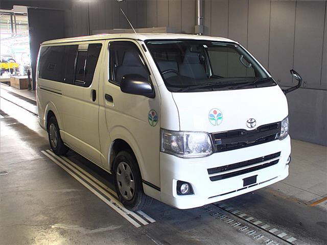 Toyota Hiace Van 2013