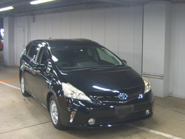 Toyota PRIUS ALPHA 2013