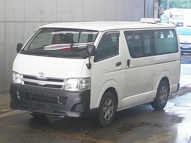 Toyota Hiace Van 2011