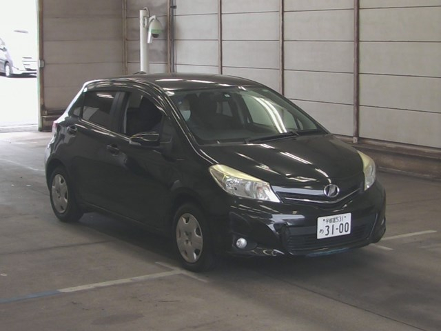 Toyota Vitz 2011