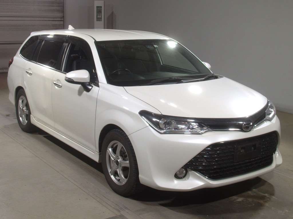 Toyota fielder 2016