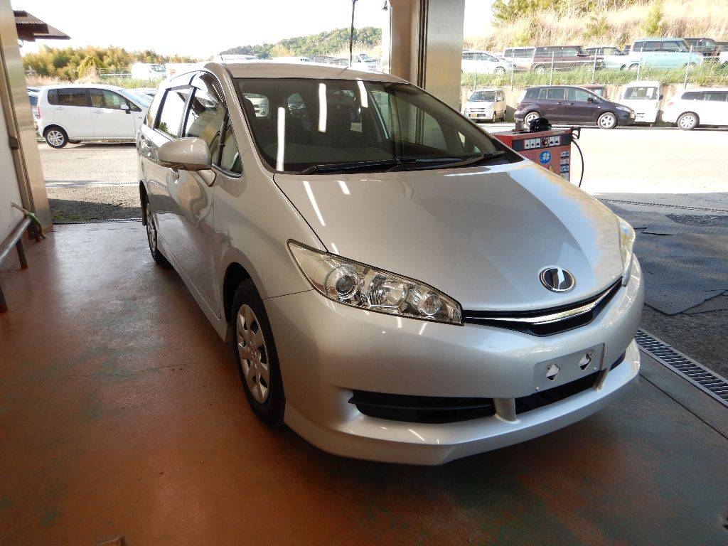 Toyota wish 2016