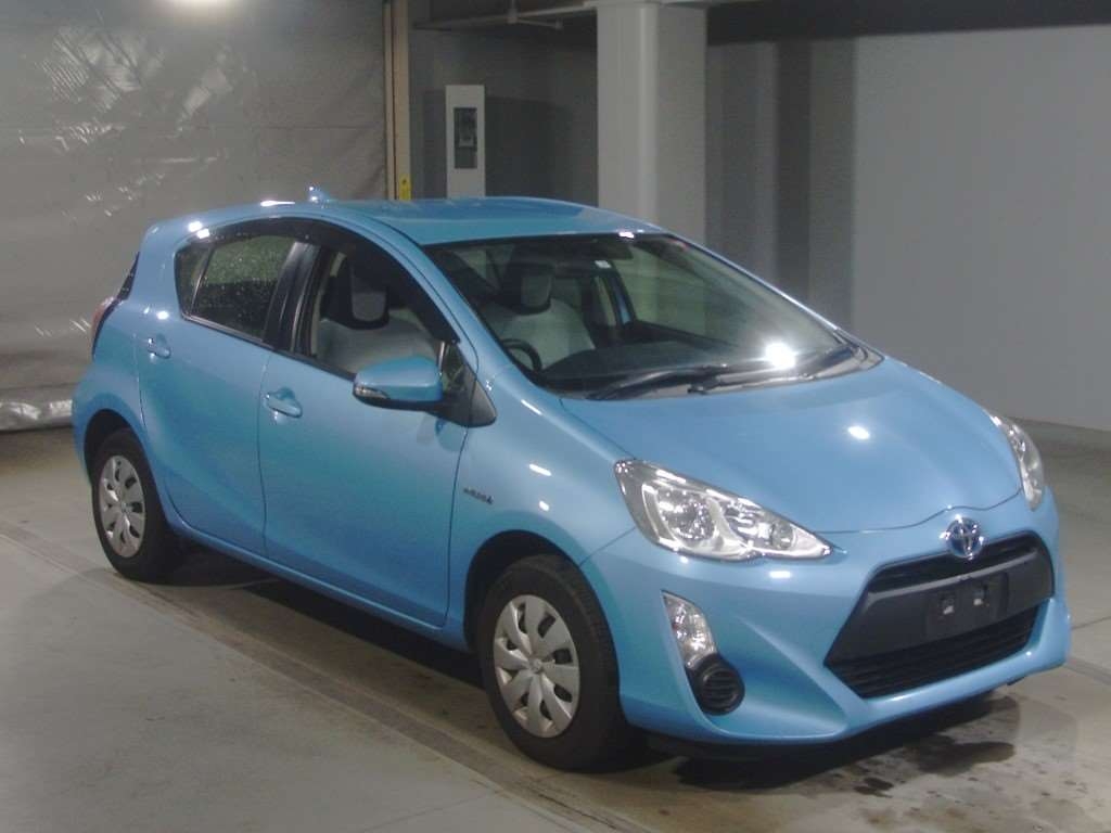 Toyota Corolla Axio 2016 Available At Autocraft Japan