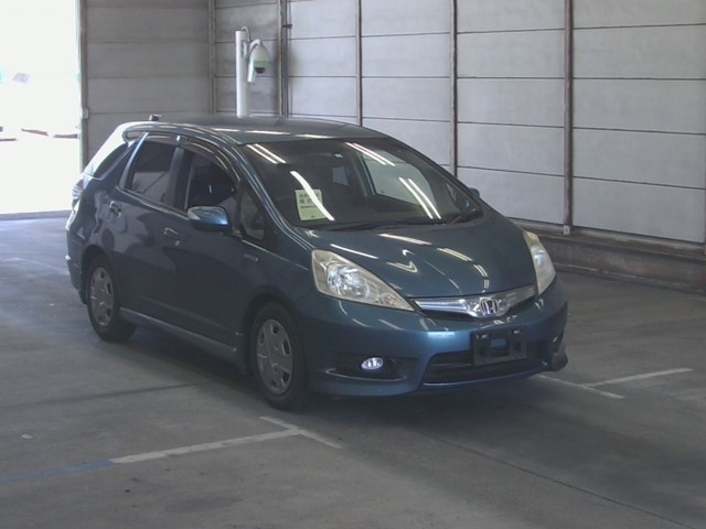 Honda Fit Shuttle Hybrid 2012