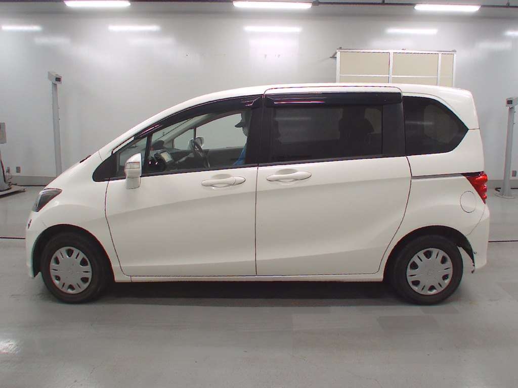 Honda freed 2010 год