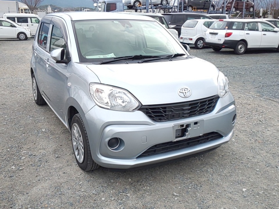 Toyota passo 2016