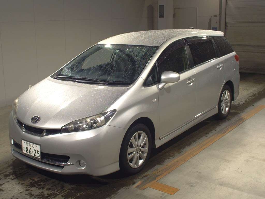 Toyota Wish 2011
