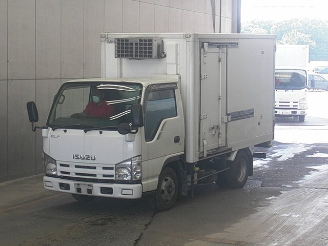 Isuzu Elf Truck 2008