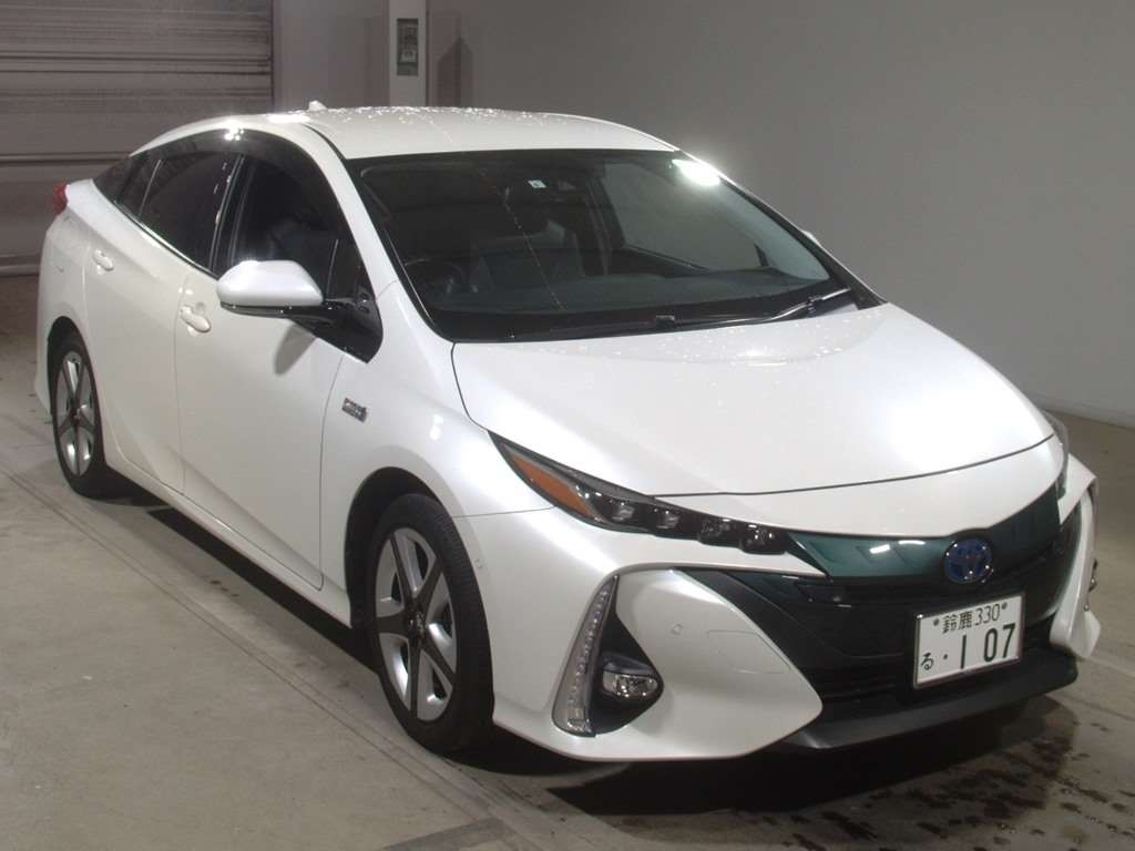 Toyota Prius PHV