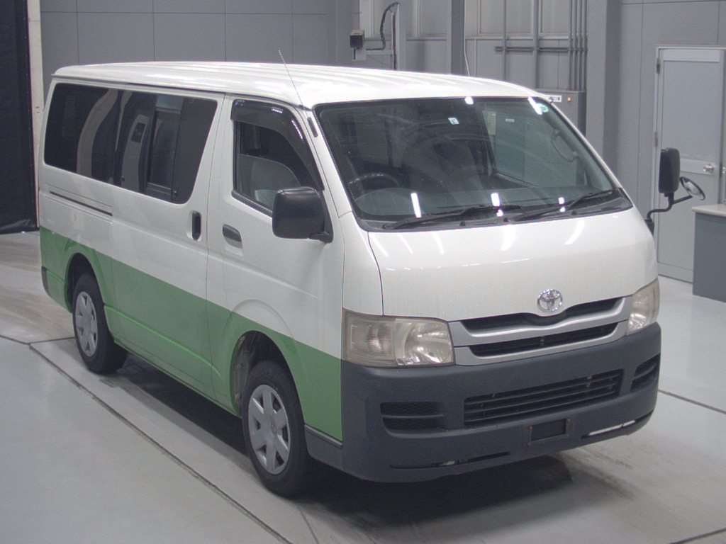 Toyota Regius Van 2008