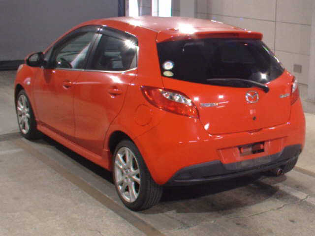 Mazda demio 2010
