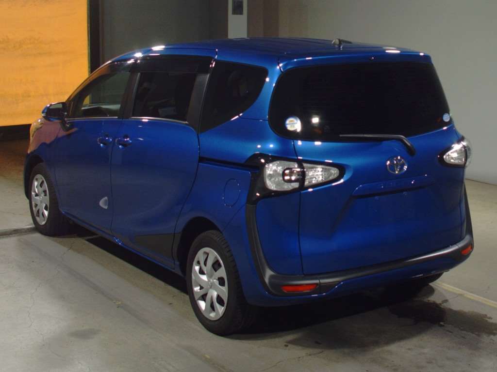 Toyota sienta 2018 характеристики