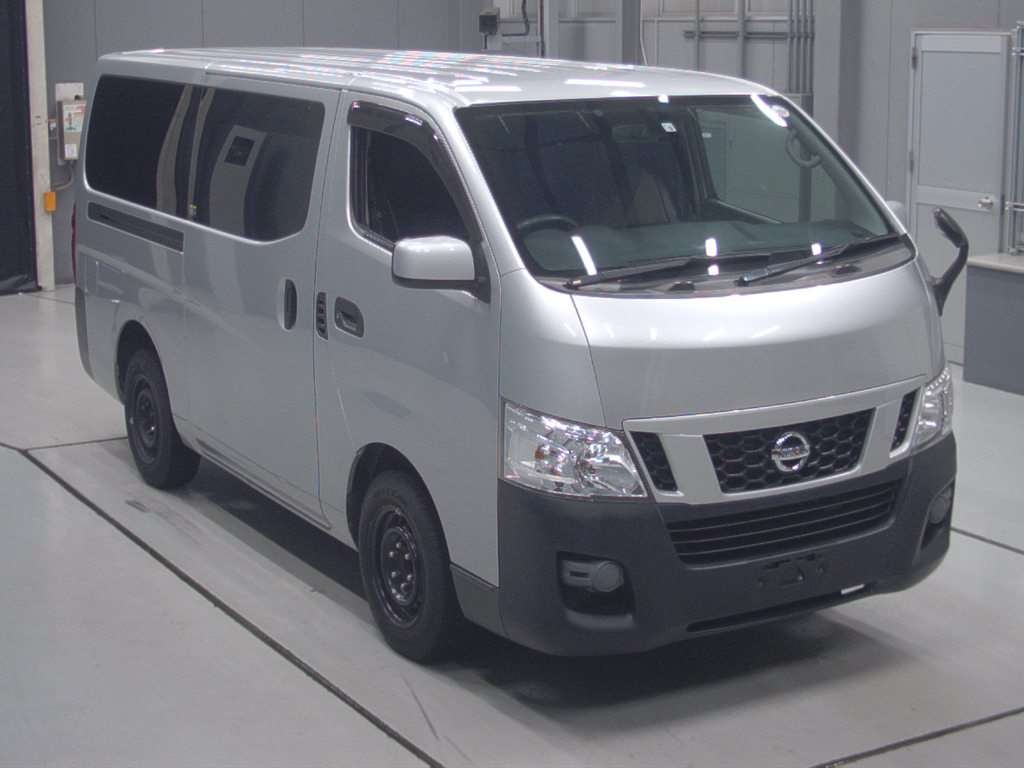 Nissan NV350 CARAVAN 2015