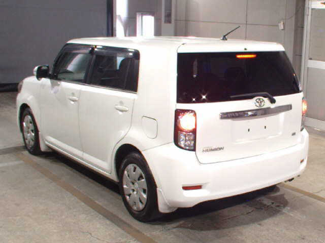 Toyota Corolla Rumion 2010, PEARL WHITE - Autocraft Japan