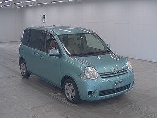 Toyota Sienta 2009