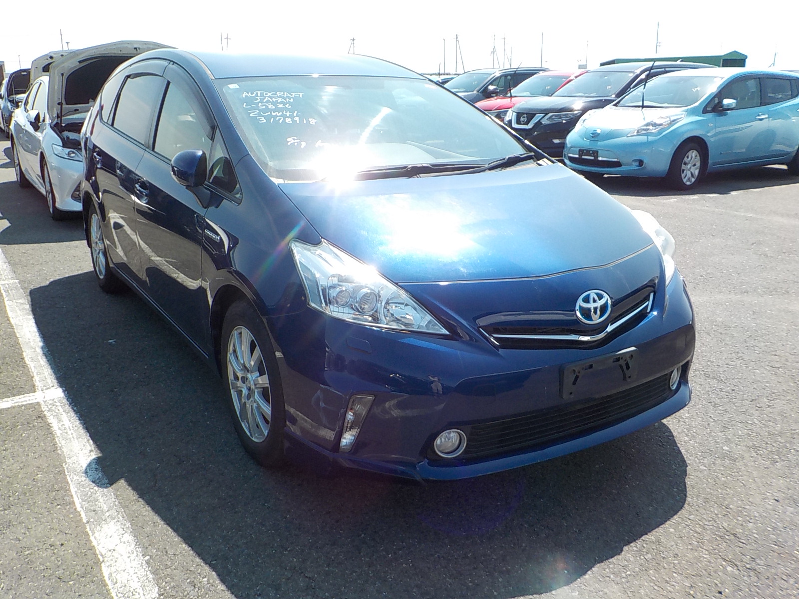 Toyota PRIUS ALPHA 2012