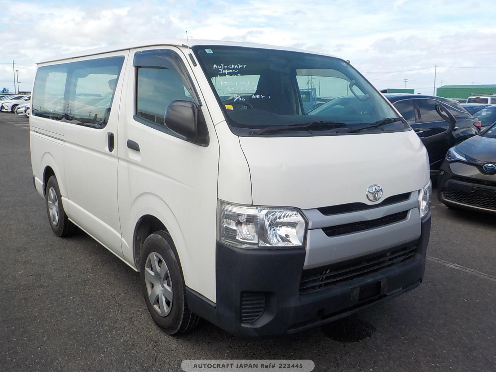 Toyota Hiace Van 2015