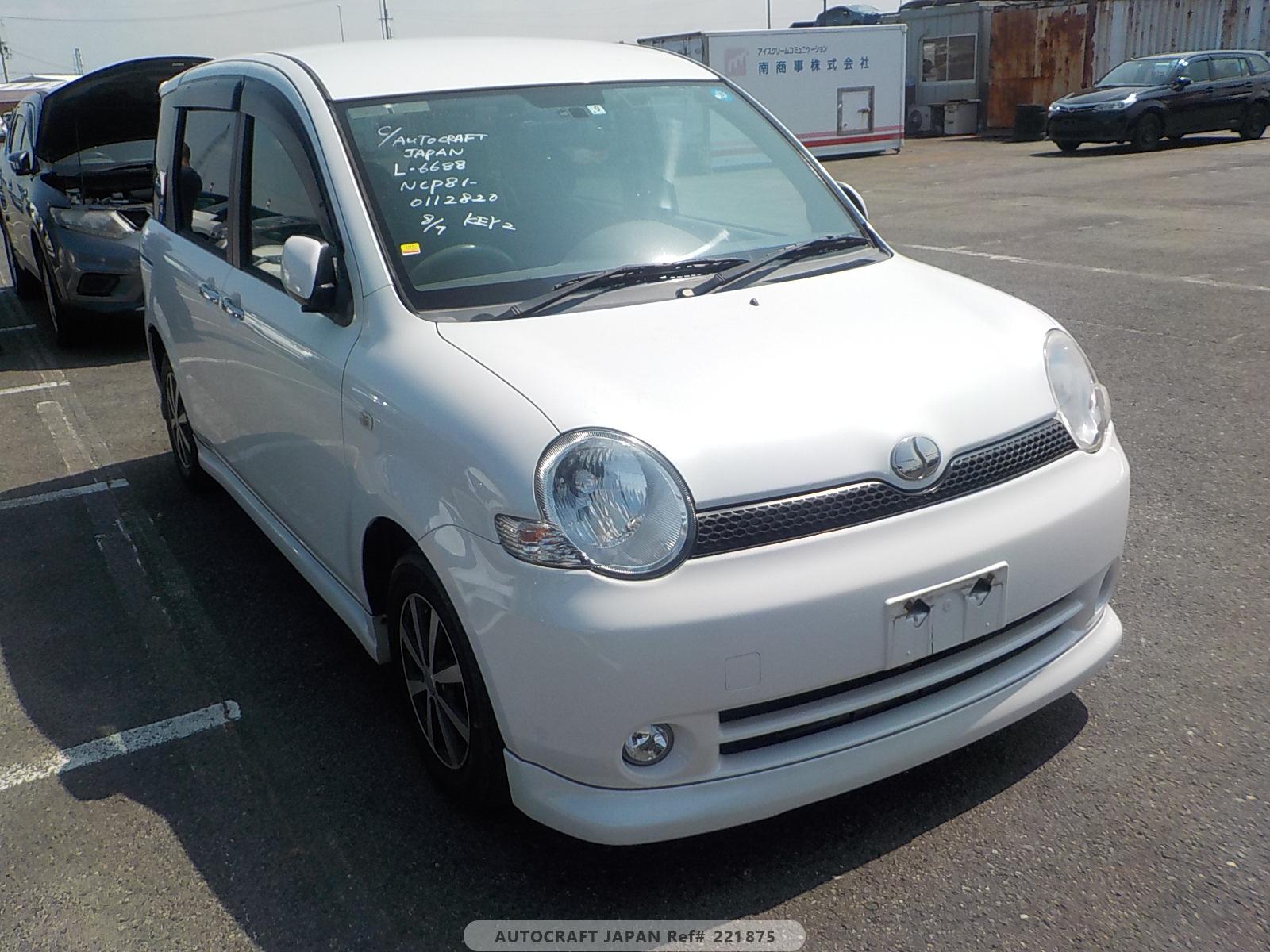 Toyota Sienta 2005