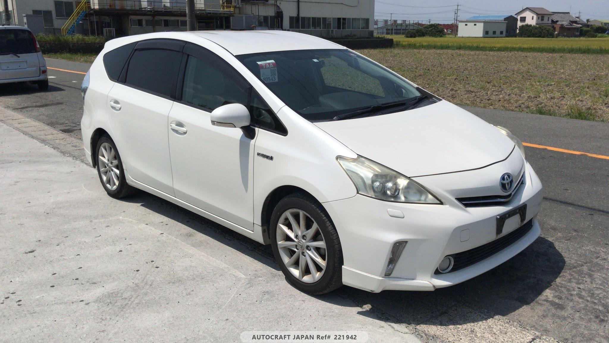 Toyota PRIUS ALPHA 2012