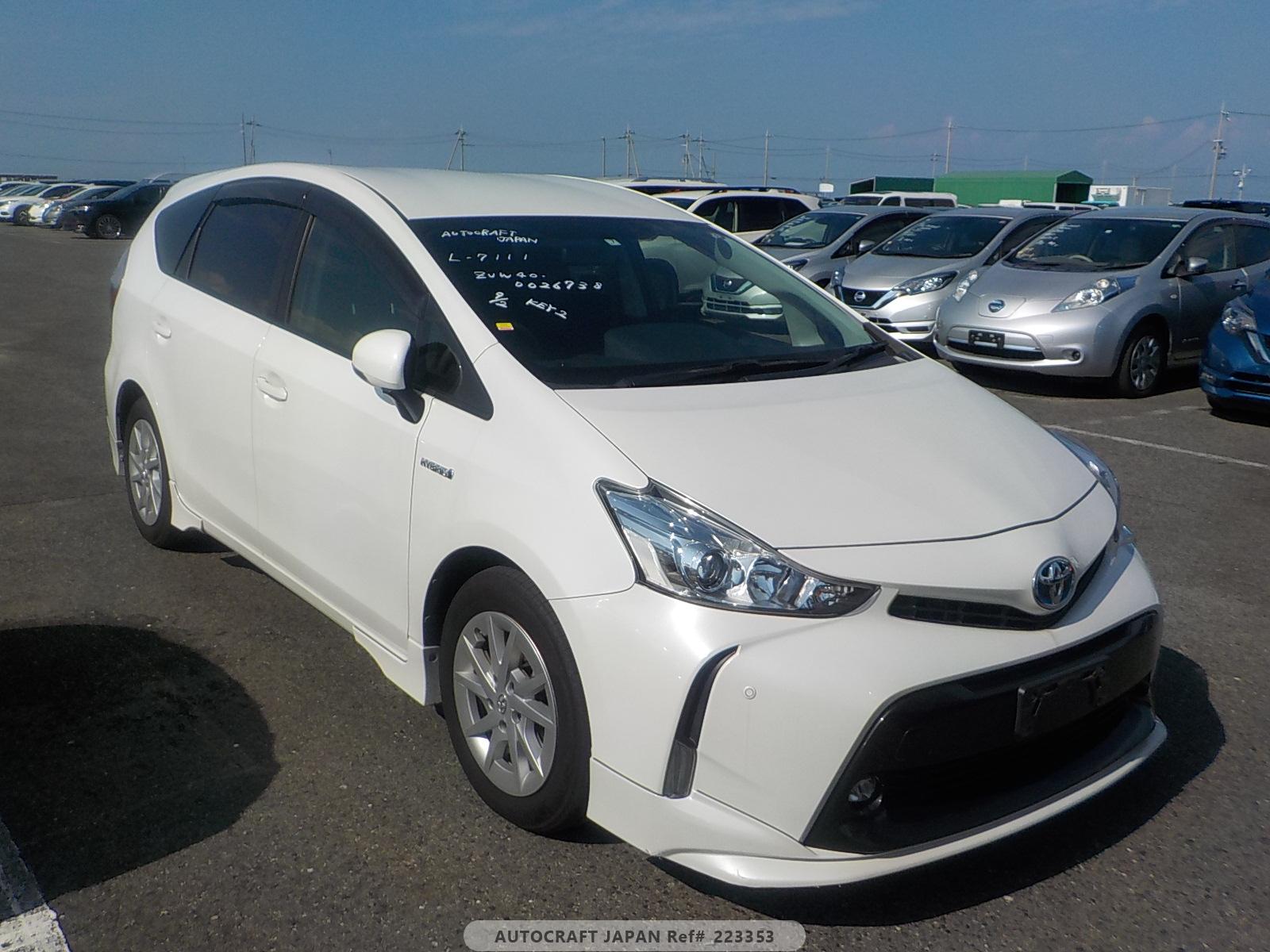 Toyota PRIUS ALPHA 2017