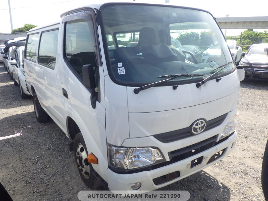 Toyota Dyna 2016