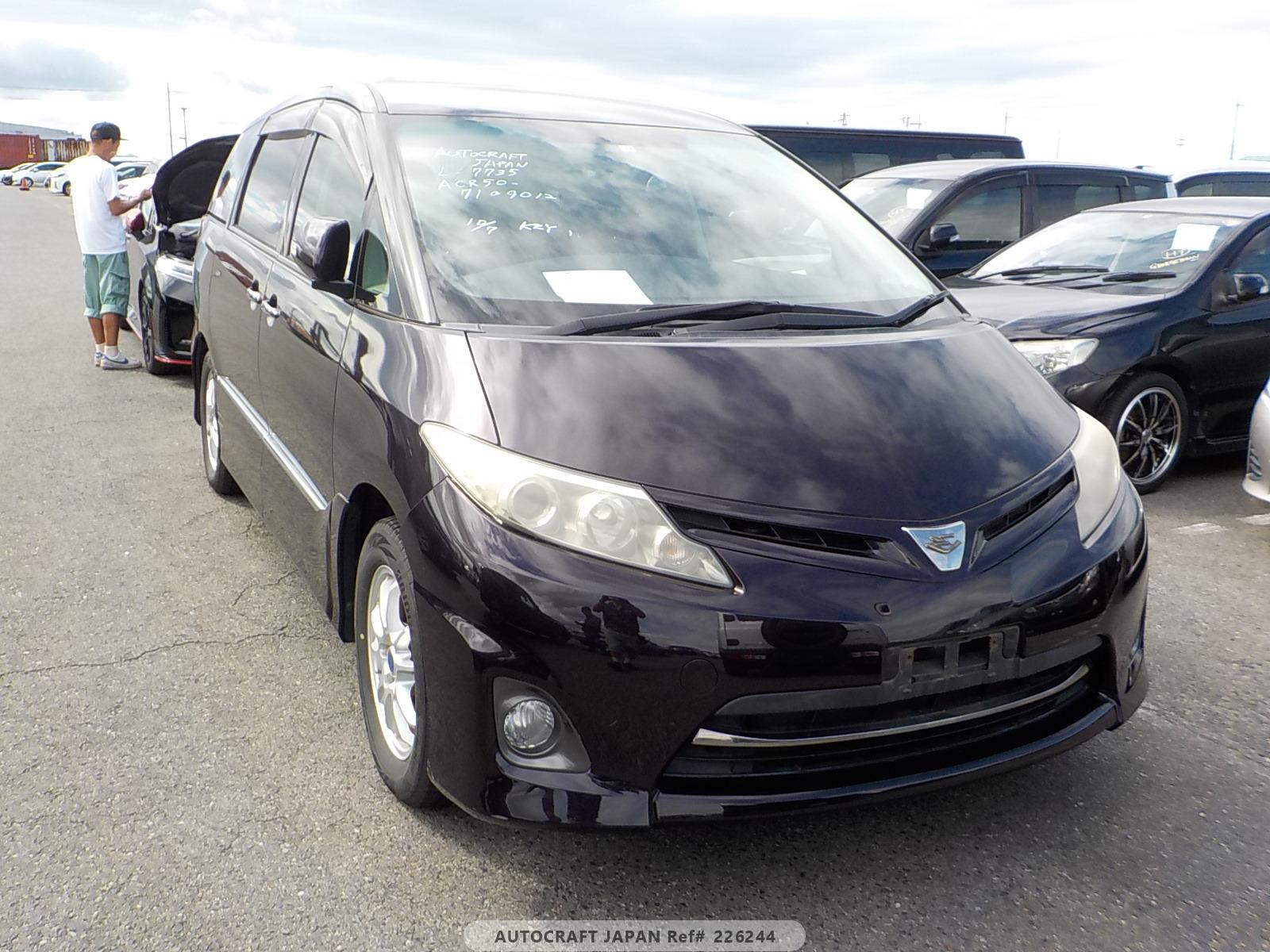 Toyota Estima 2011