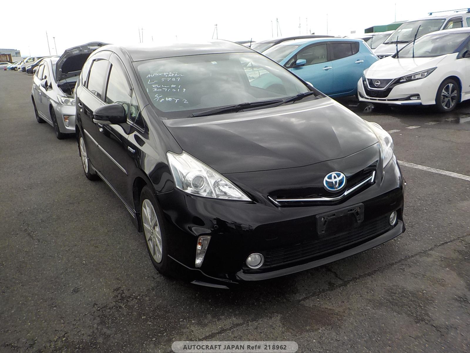 Toyota PRIUS ALPHA 2012