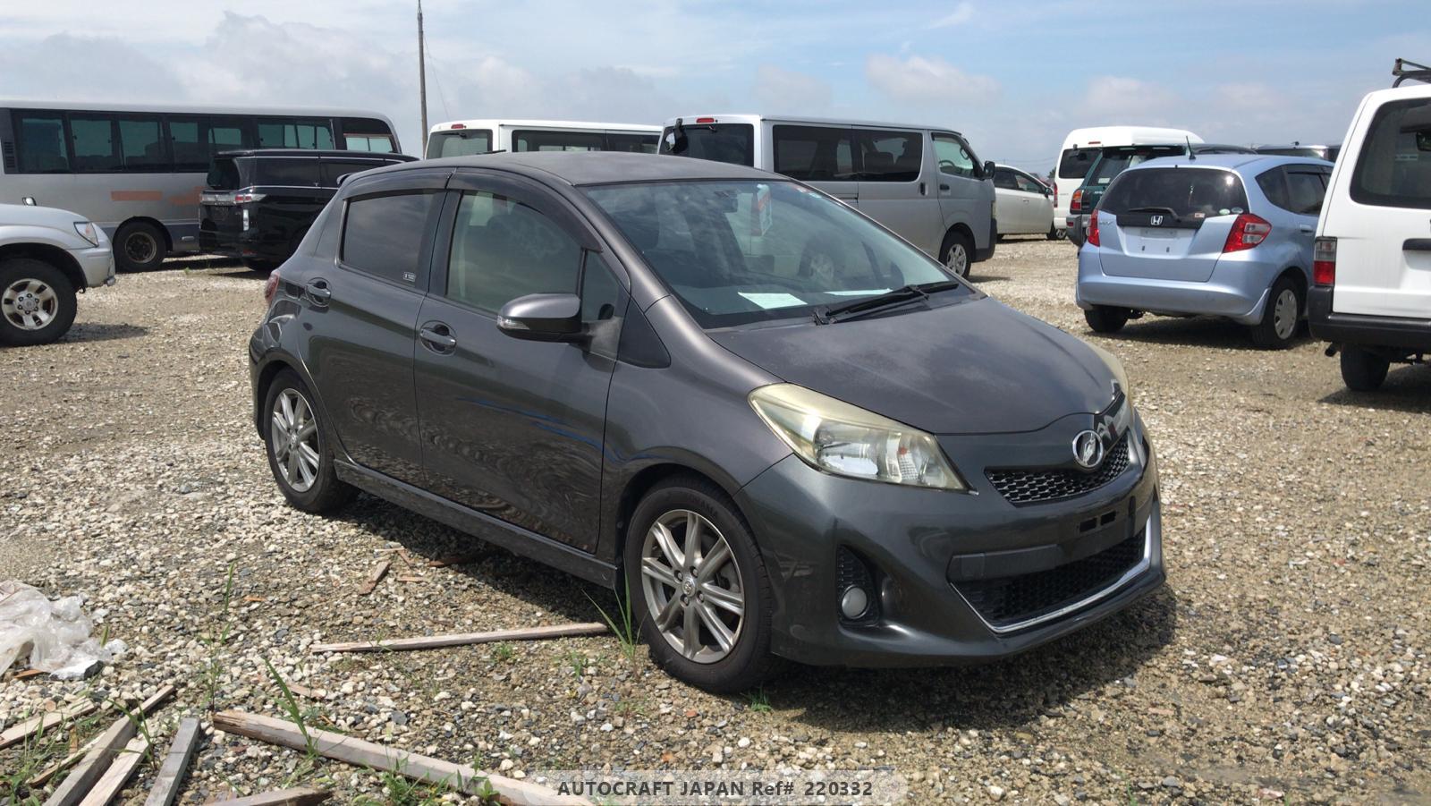 Toyota Vitz 2011