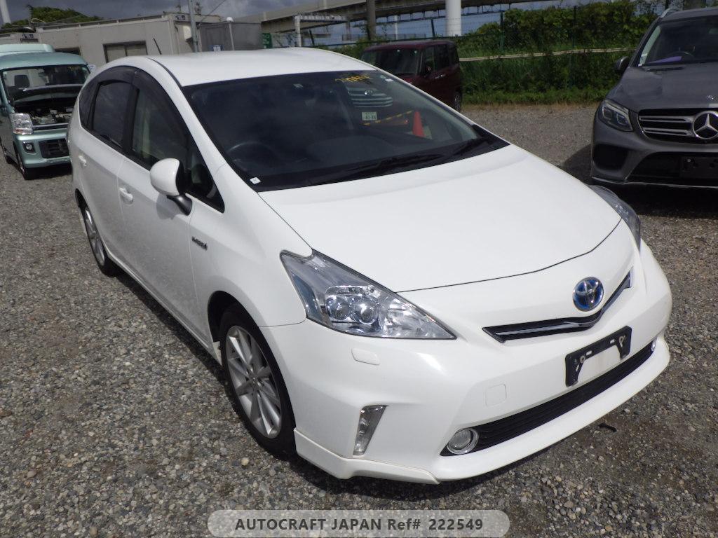 Toyota PRIUS ALPHA 2012