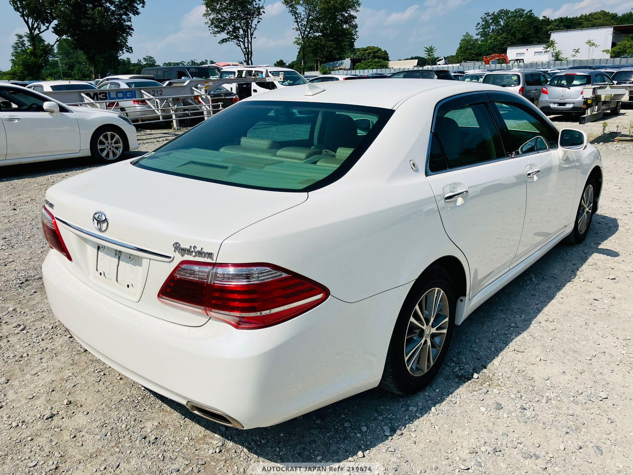 Toyota Crown 2012