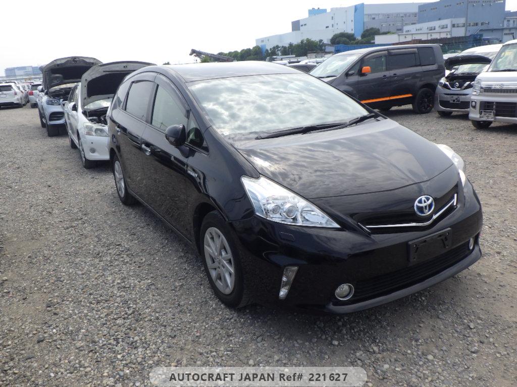 Toyota PRIUS ALPHA 2014