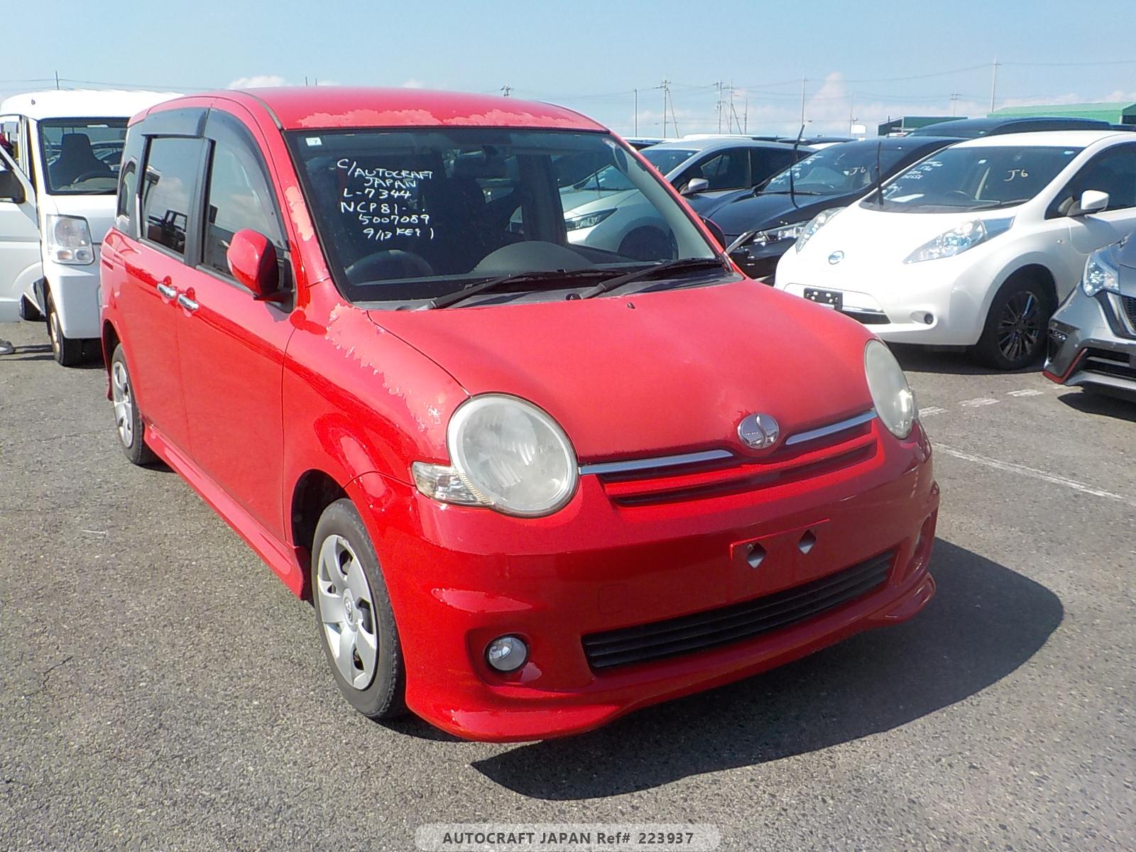 Toyota Sienta 2006