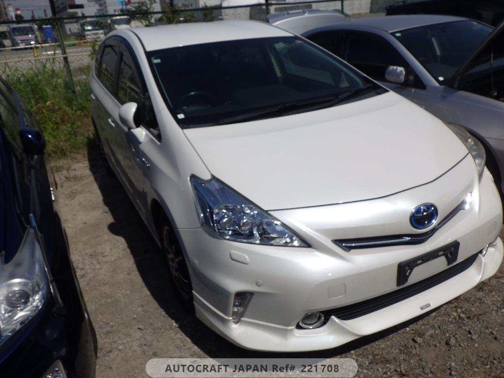 Toyota PRIUS ALPHA 2012