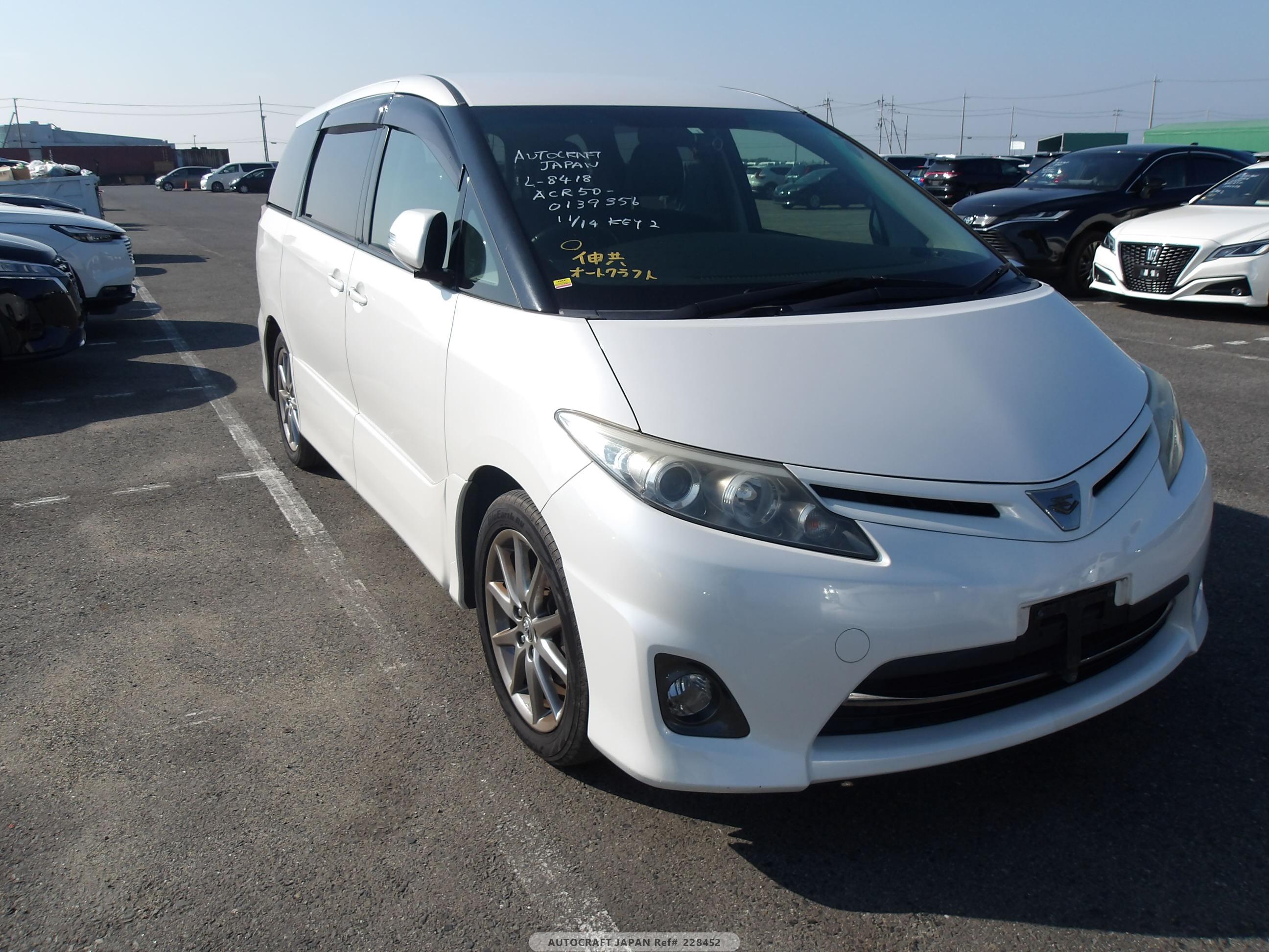 Toyota Estima 2012