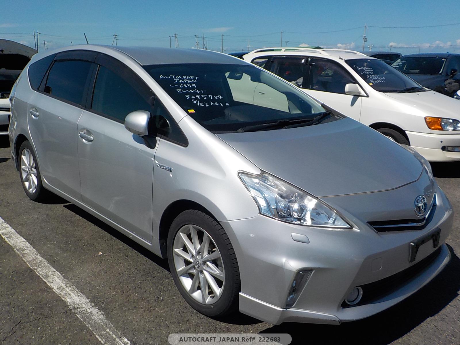 Toyota PRIUS ALPHA 2013