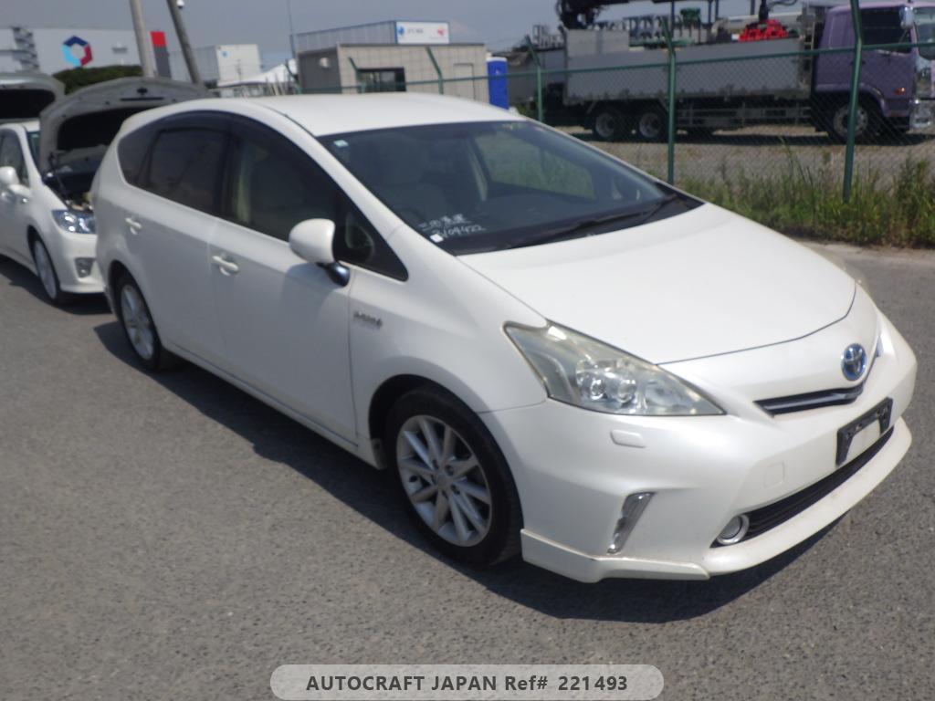 Toyota PRIUS ALPHA 2012