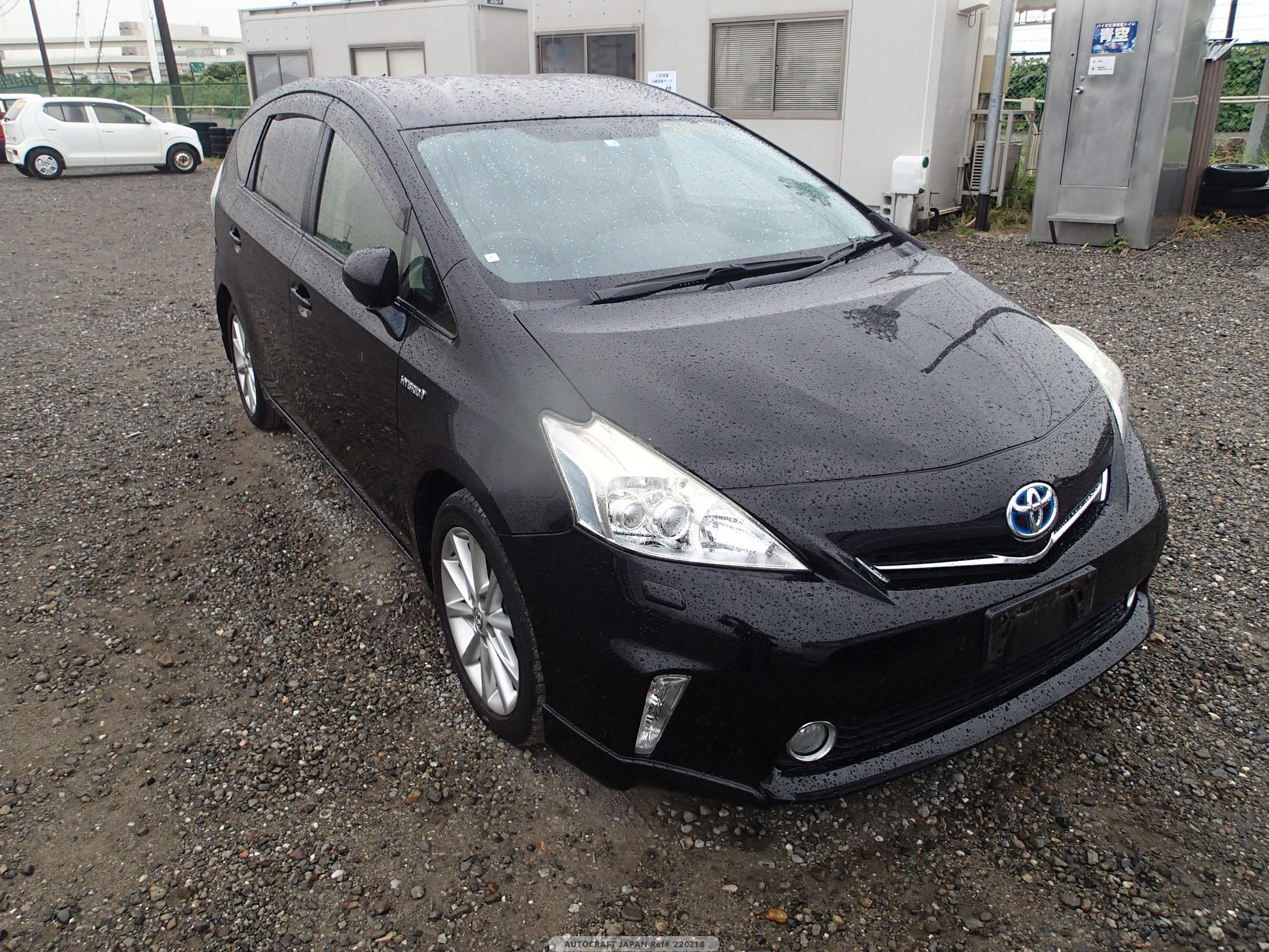 Toyota PRIUS ALPHA 2014