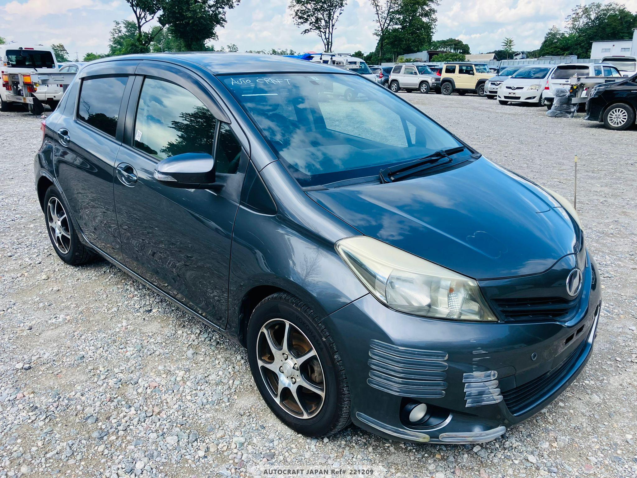 Toyota Vitz 2011